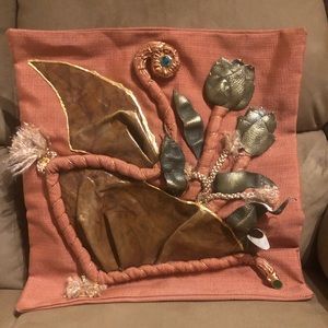 Boutique style pillowcase with leather